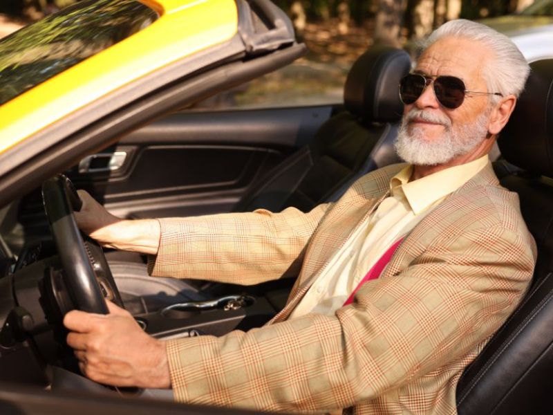 Rinnovo patente over 80: come funziona?